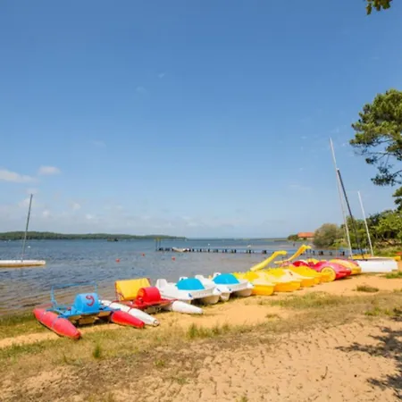Campingplatz Mobil-home Avec Terrasse Pour 6 Personnes - Api-1-52-655 Sainte-Eulalie-en-Born